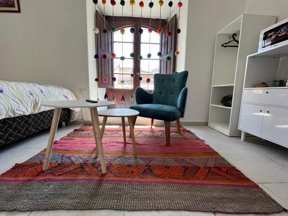 Plaza De Armas Estudio Con Bano Y Balcon Privado Pensión Cuzco